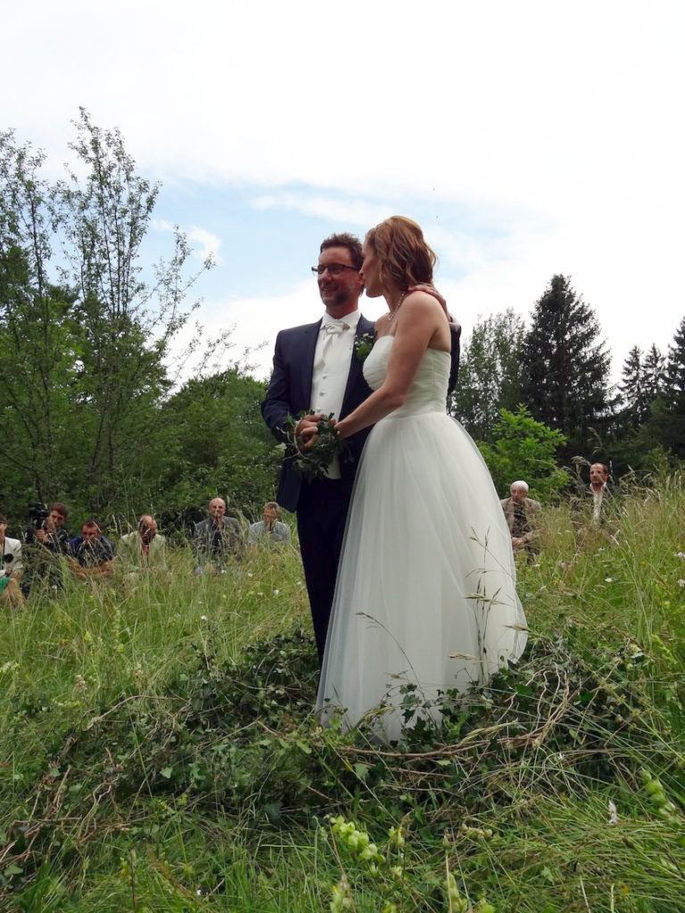 wedding in the Nature and the countryside - shamanic wedding by Nasma Al Amir in Lausanne